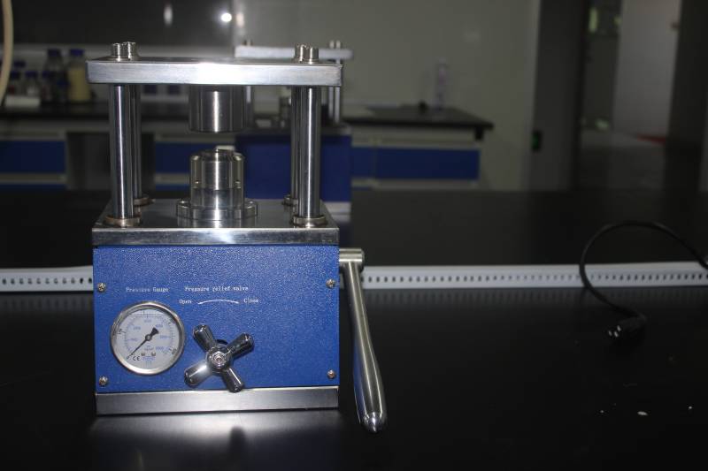 hydraulic coin cell disassembling machine.jpg